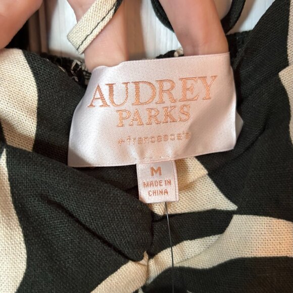 NWT Adella Palm Print Dress - Originally 66.00 - AT LOWEST SUGGESTED LISTING - Picture 6 of 7